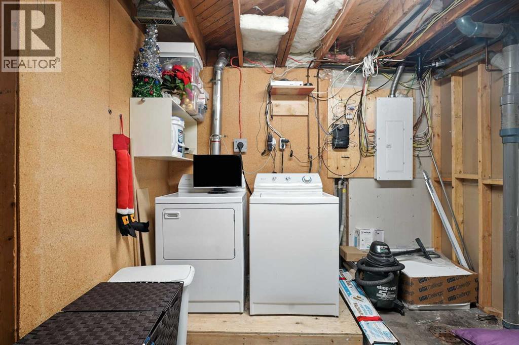 Photo 22 of 1454 Hunterbrook Road Nw, Calgary AB