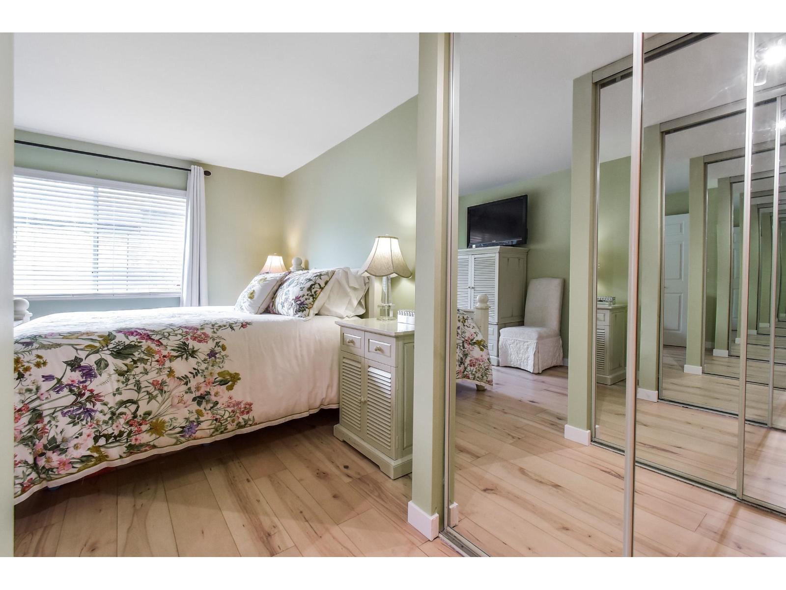 Photo 15 of 103 1441 Blackwood Street, White Rock BC