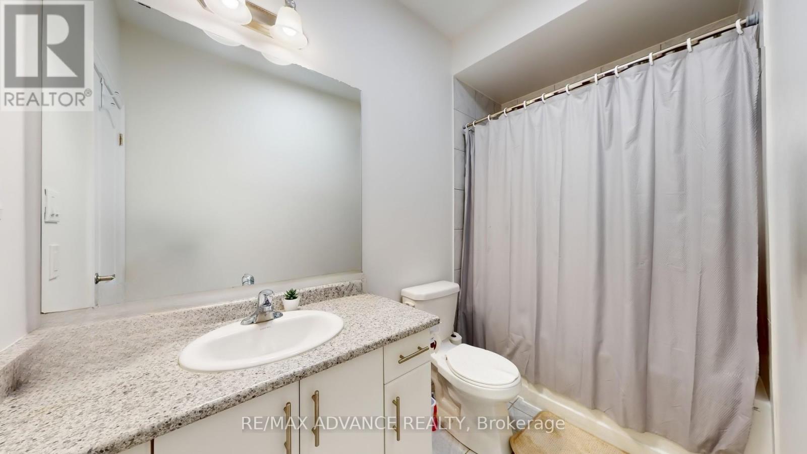Photo 41 of 127 Decast Crescent, Markham ON