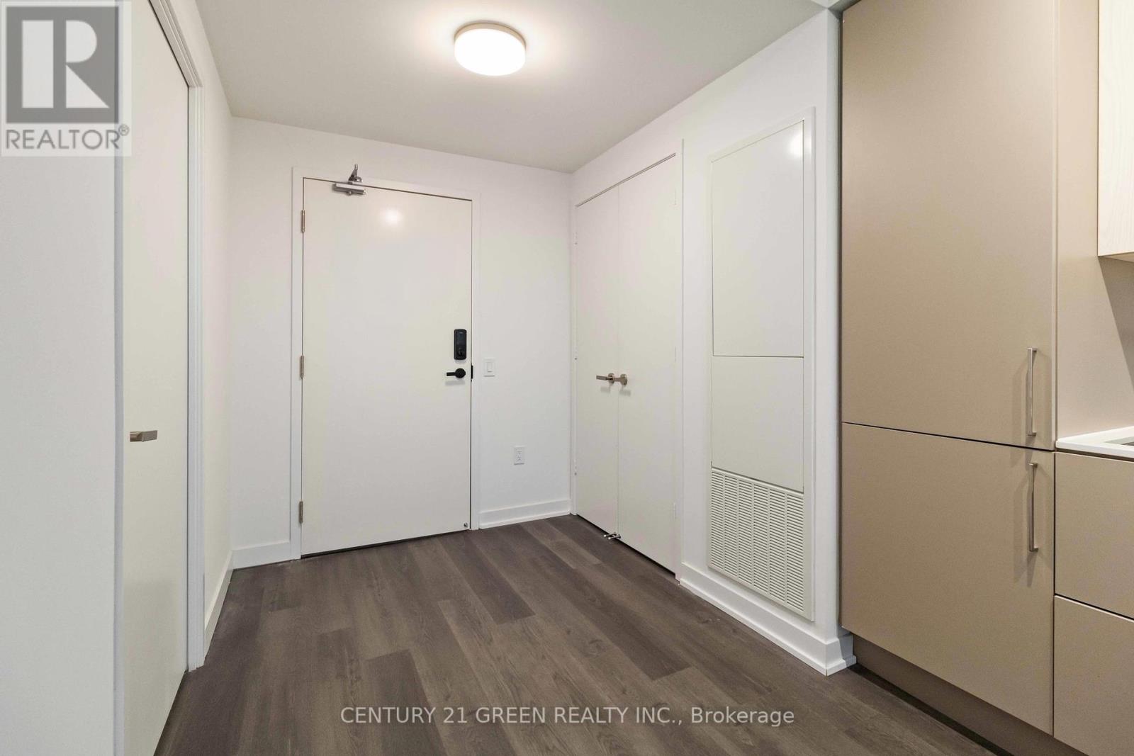 Photo 4 of 5111 3900 Confederation Parkway, Mississauga ON