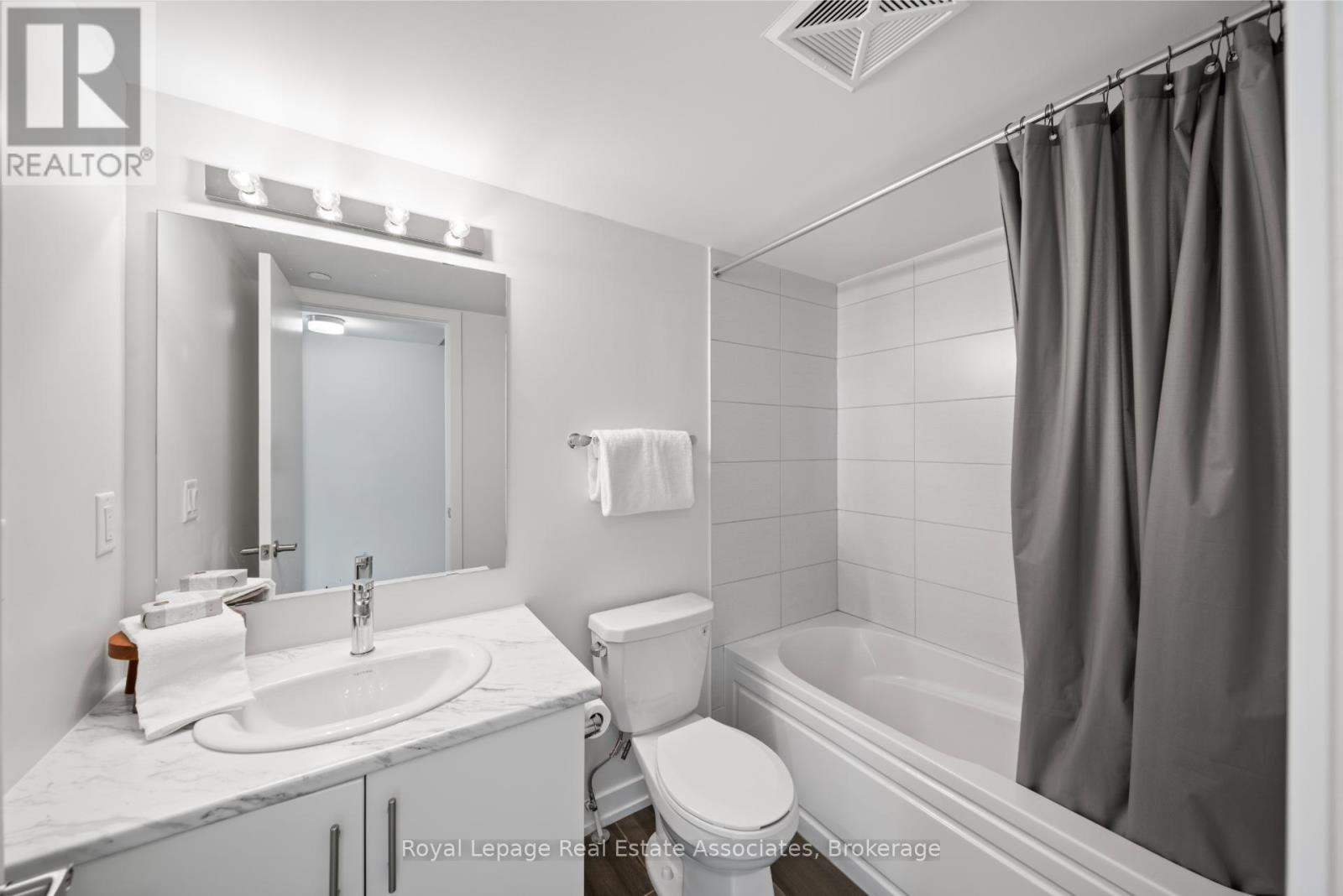 Photo 19 of 10 3546 Colonial Drive, Mississauga ON
