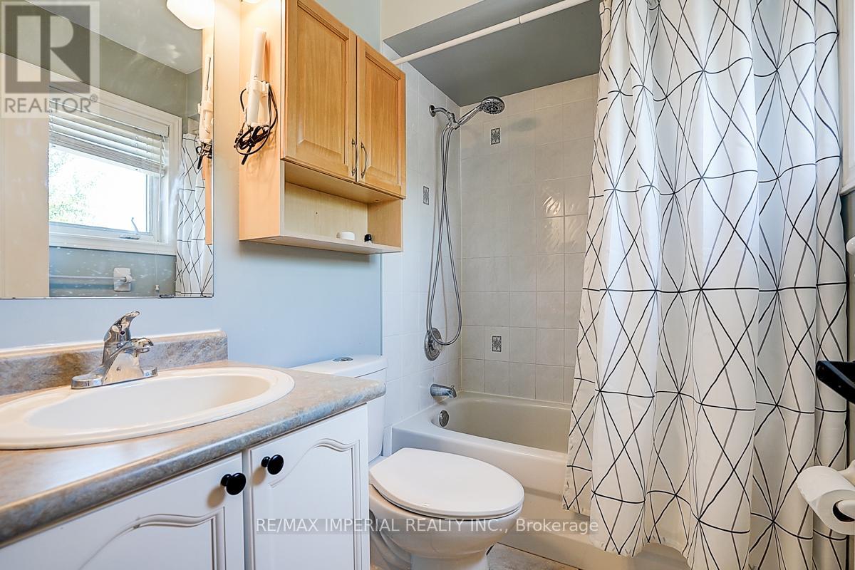 Photo 26 of 6950 Elliott Parliament Street, Mississauga ON