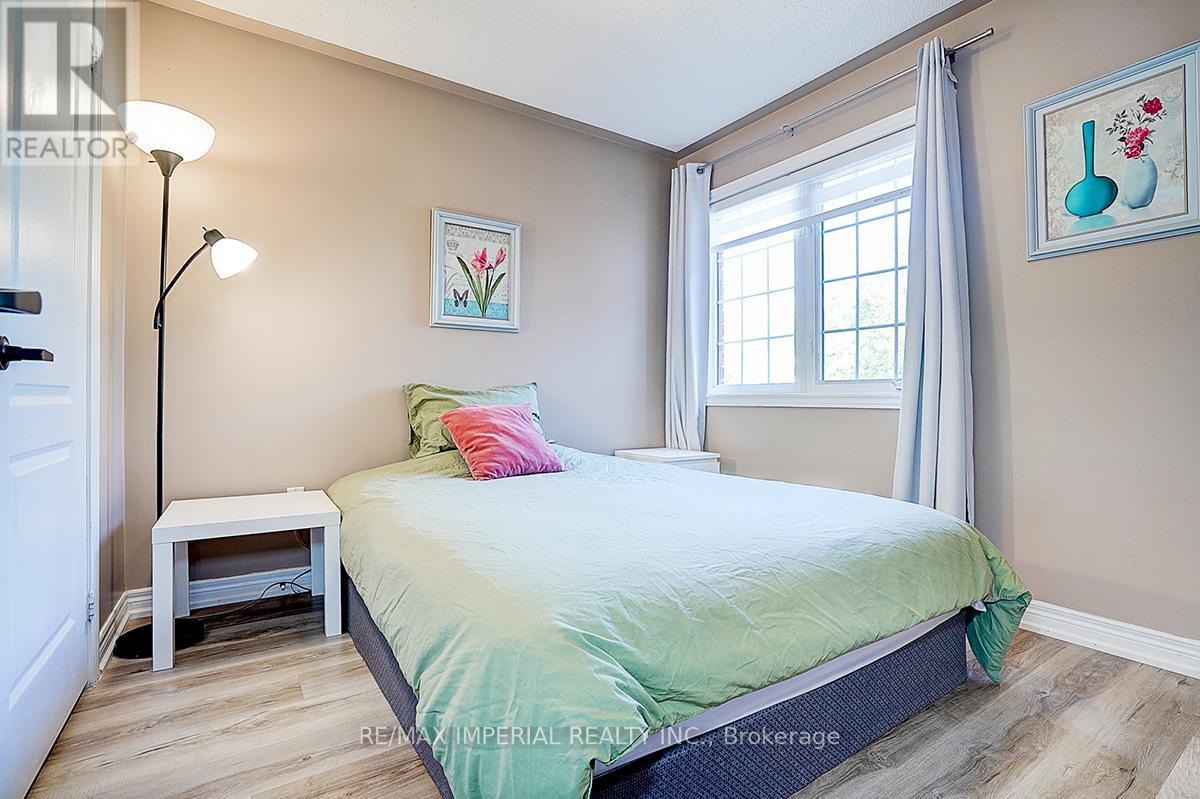 Photo 27 of 6950 Elliott Parliament Street, Mississauga ON