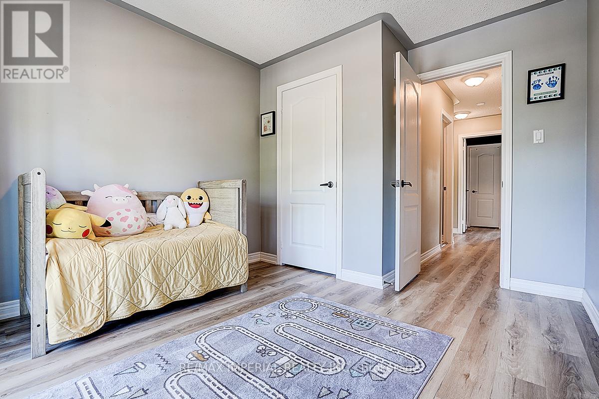 Photo 28 of 6950 Elliott Parliament Street, Mississauga ON