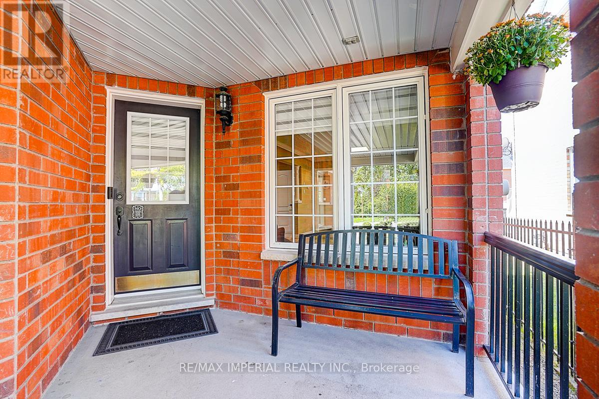 Photo 5 of 6950 Elliott Parliament Street, Mississauga ON