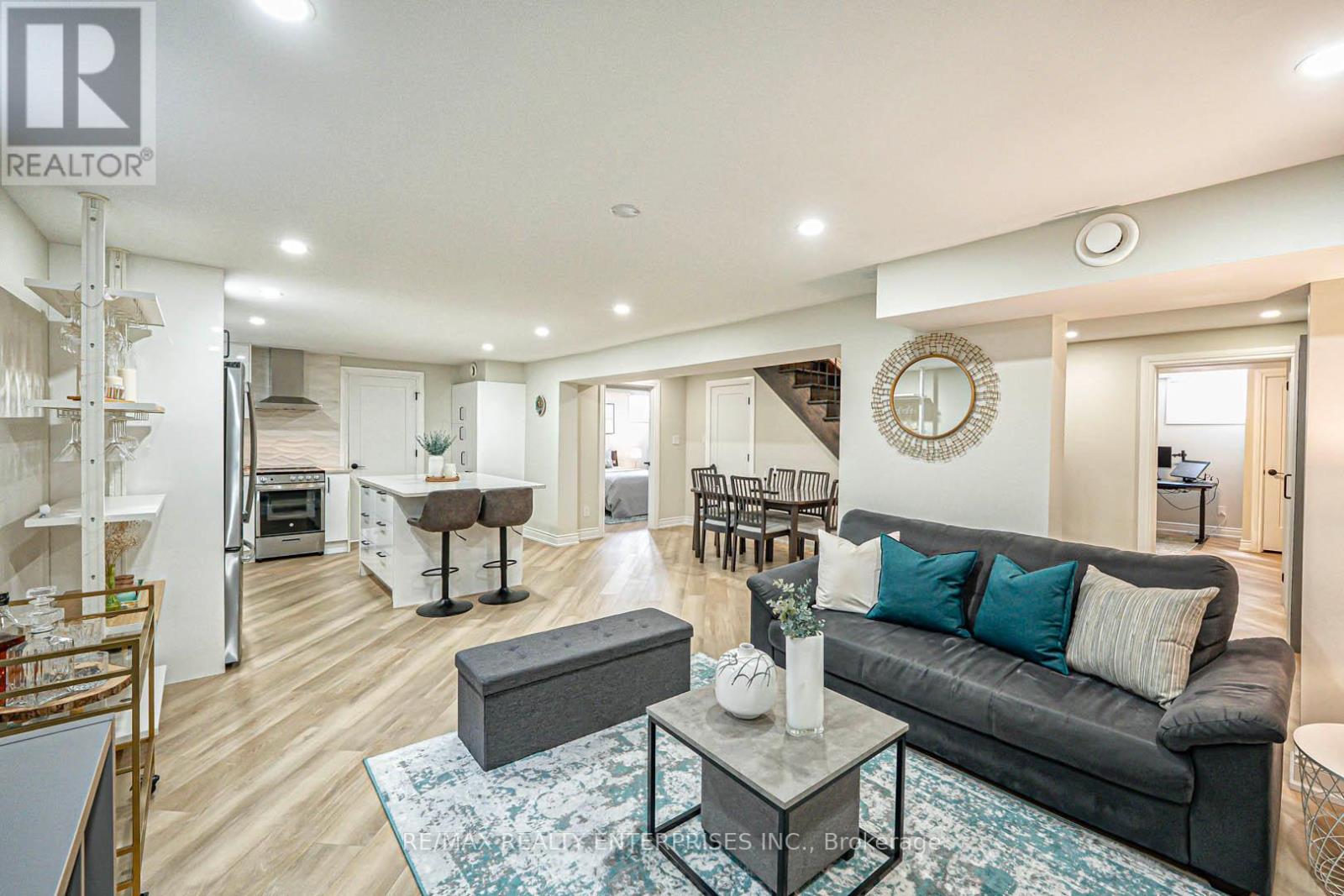 Photo 30 of 2344 Kenbarb Road, Mississauga ON