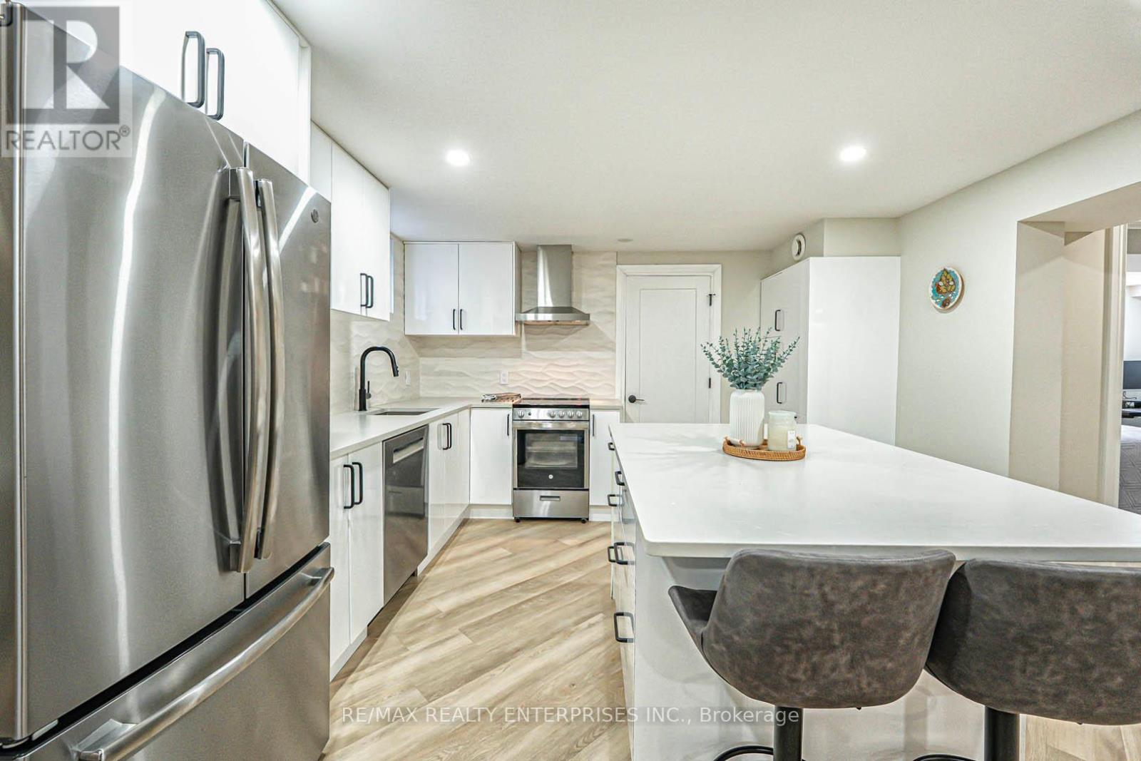 Photo 31 of 2344 Kenbarb Road, Mississauga ON