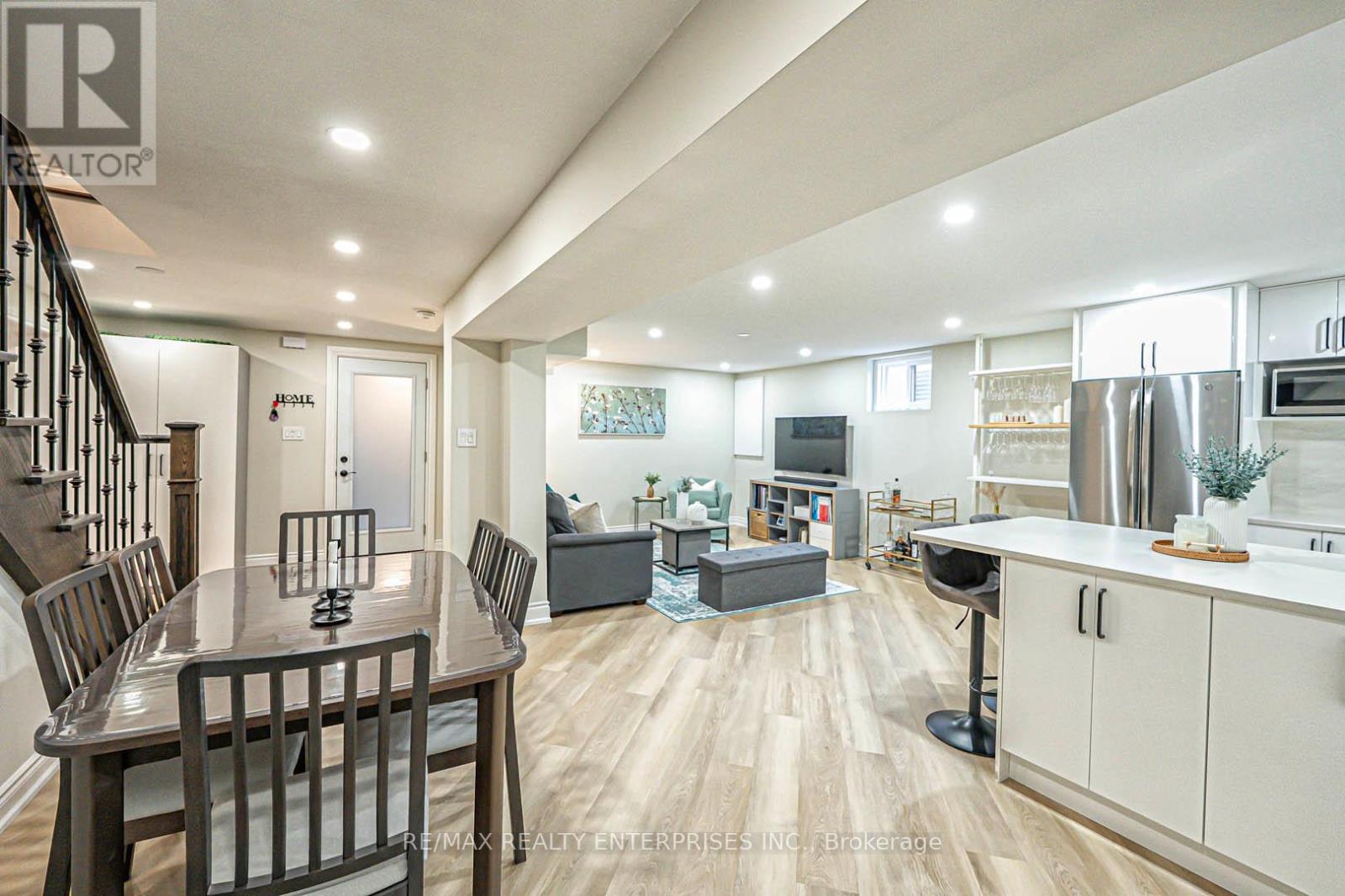 Photo 33 of 2344 Kenbarb Road, Mississauga ON