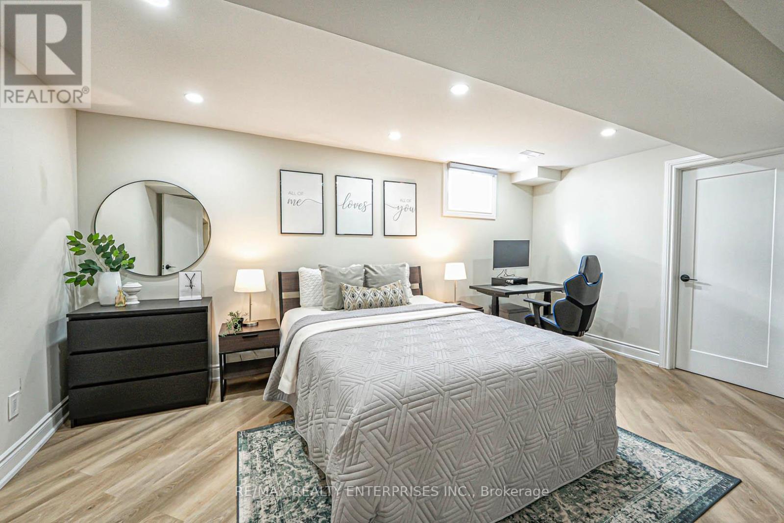Photo 34 of 2344 Kenbarb Road, Mississauga ON