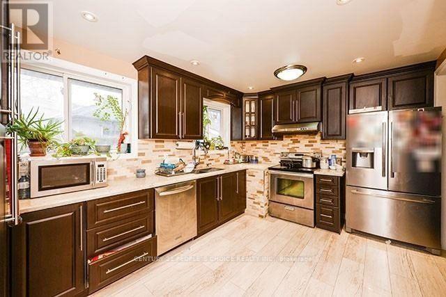 Photo 8 of Main 7 Albion Crescent, Brampton ON