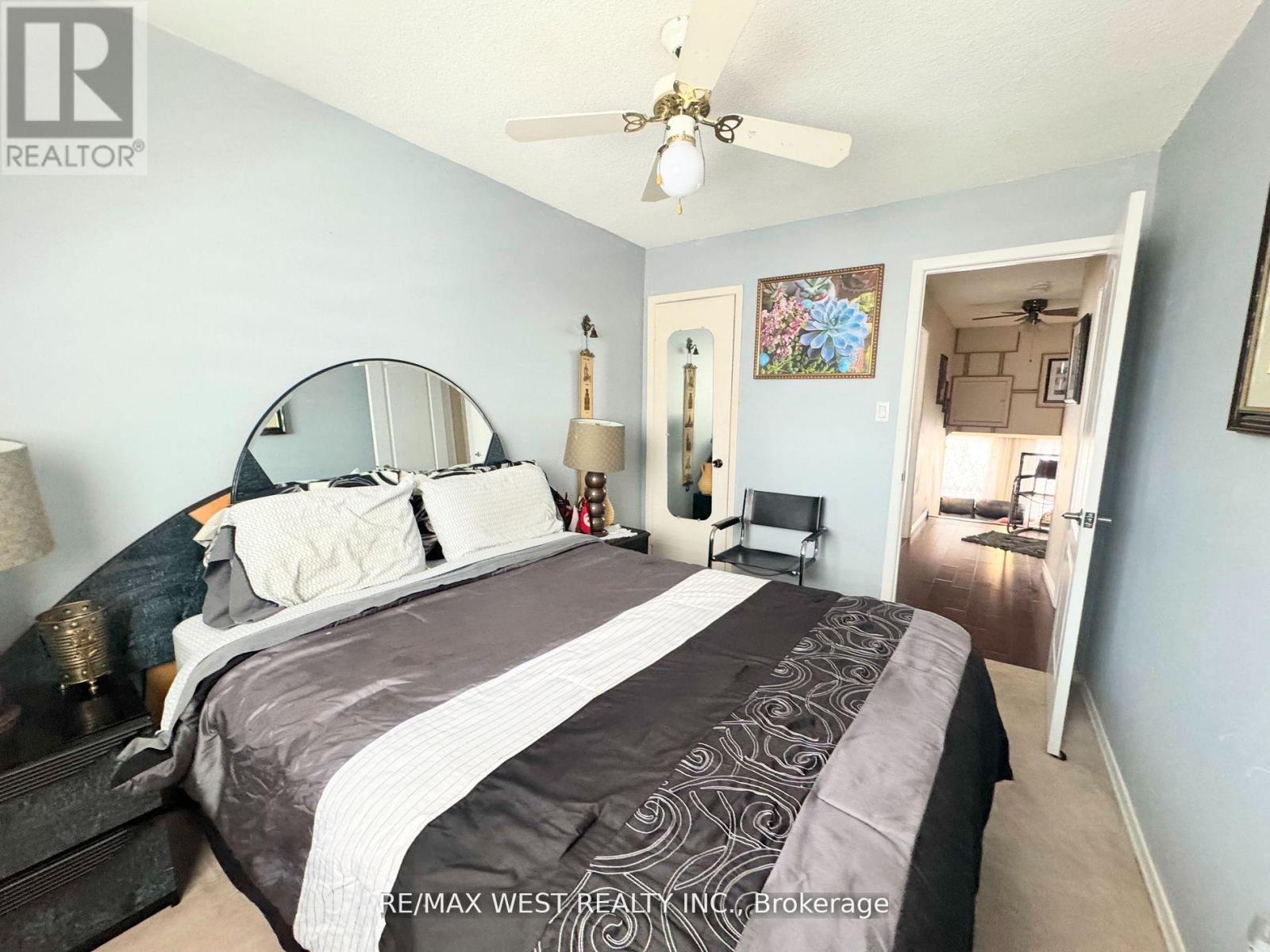 Photo 21 of 425 Hansen Road N, Brampton ON