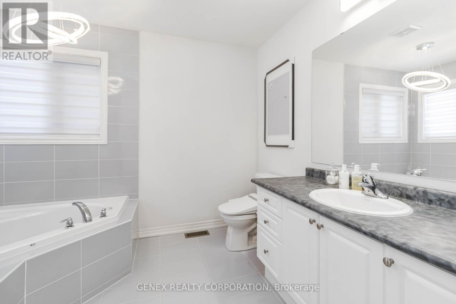 Photo 23 of 7 Antoine Street, Brampton ON