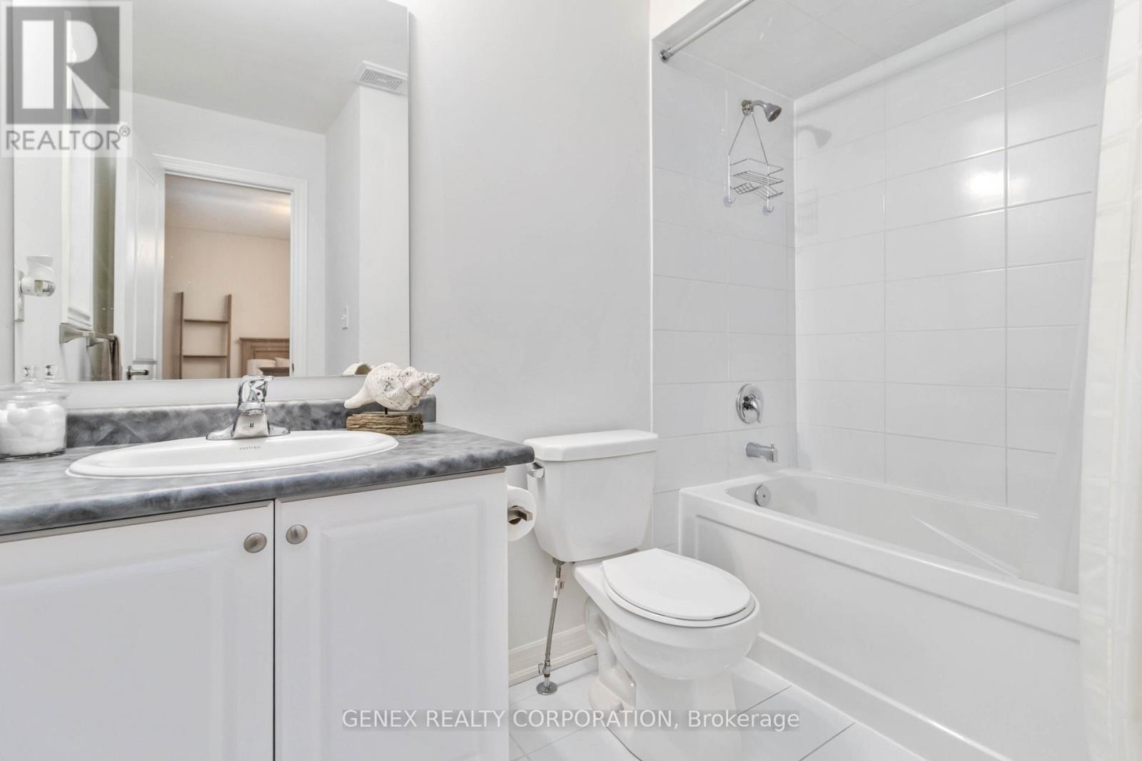 Photo 34 of 7 Antoine Street, Brampton ON