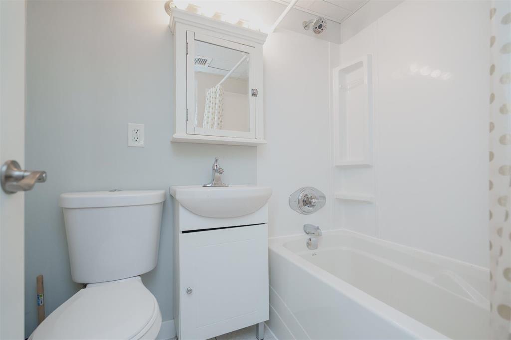 Photo 12 of 1 316 Stradbrook Avenue, Winnipeg MB