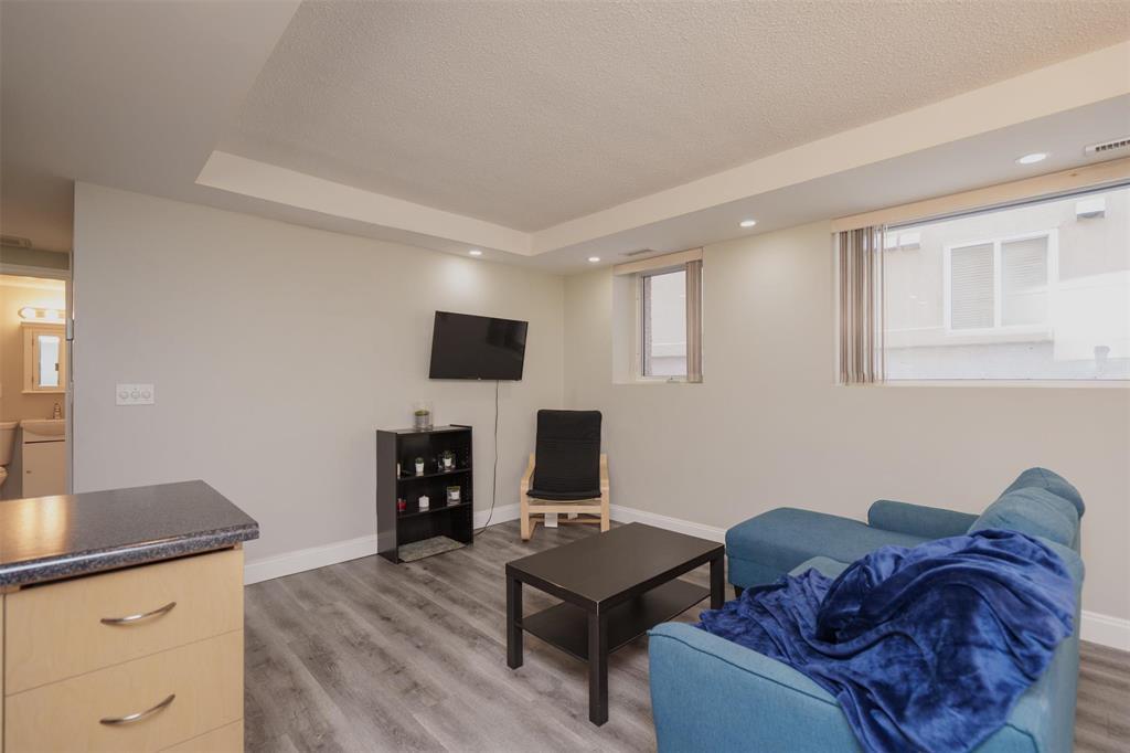 Photo 4 of 1 316 Stradbrook Avenue, Winnipeg MB