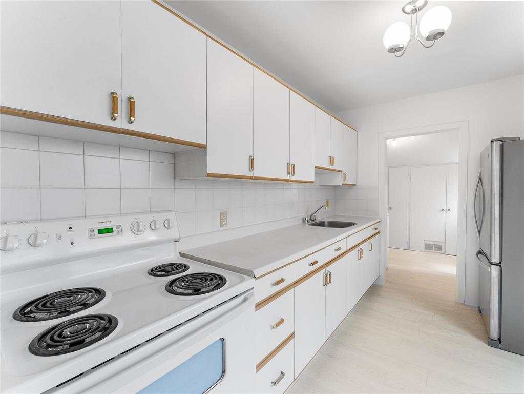 Photo 11 of 1145 Dudley Avenue, Winnipeg MB