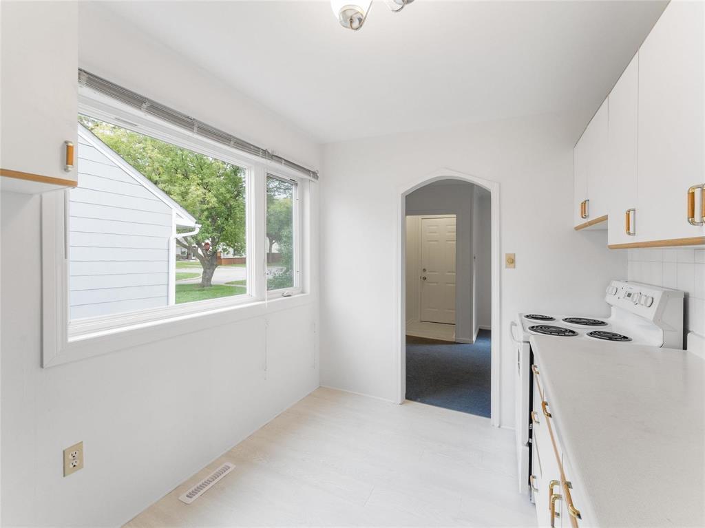 Photo 9 of 1145 Dudley Avenue, Winnipeg MB