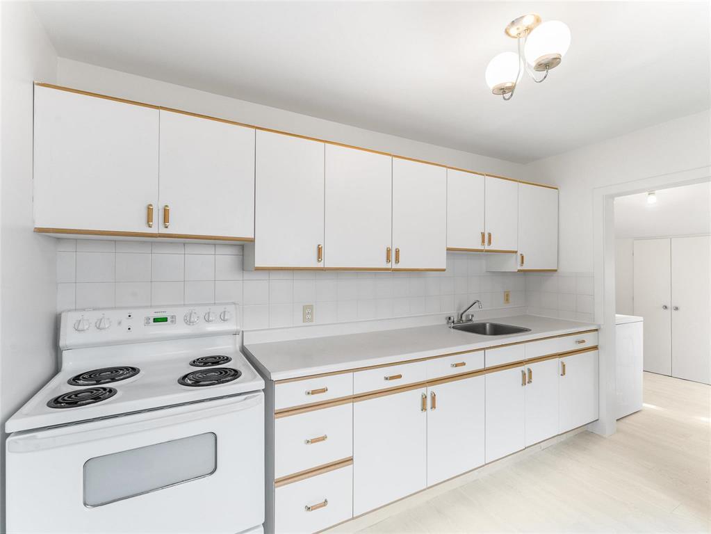Photo 10 of 1145 Dudley Avenue, Winnipeg MB