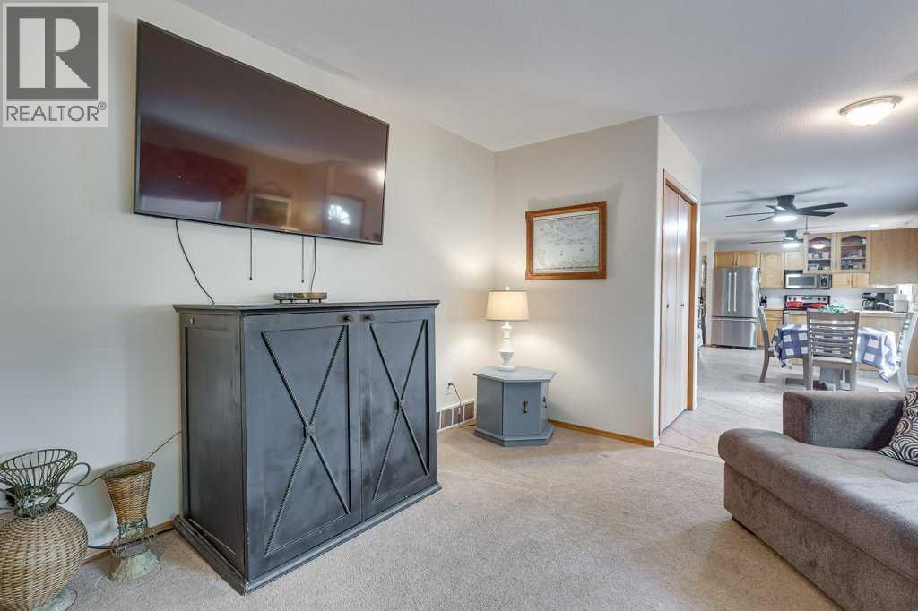 5651 45 Street, Innisfail