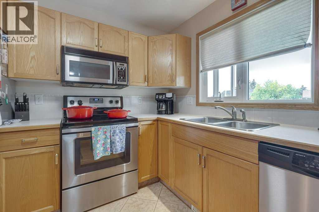5651 45 Street, Innisfail