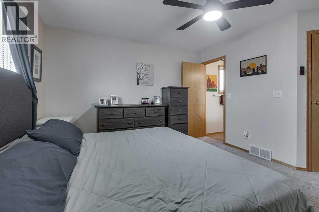 5651 45 Street, Innisfail