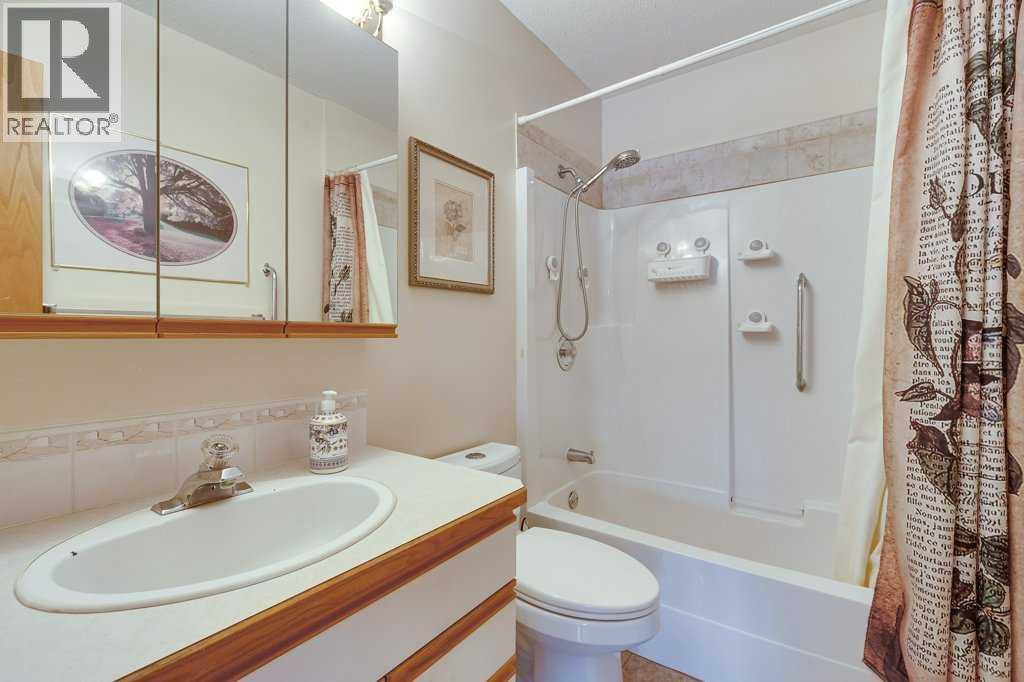 5651 45 Street, Innisfail