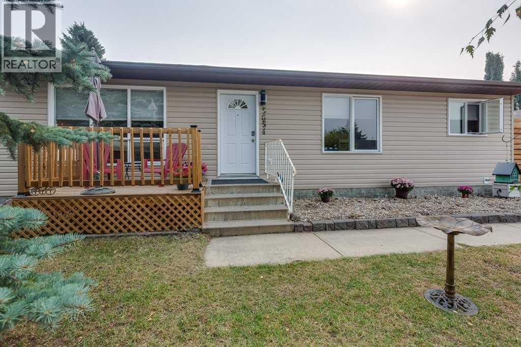 5651 45 Street, Innisfail