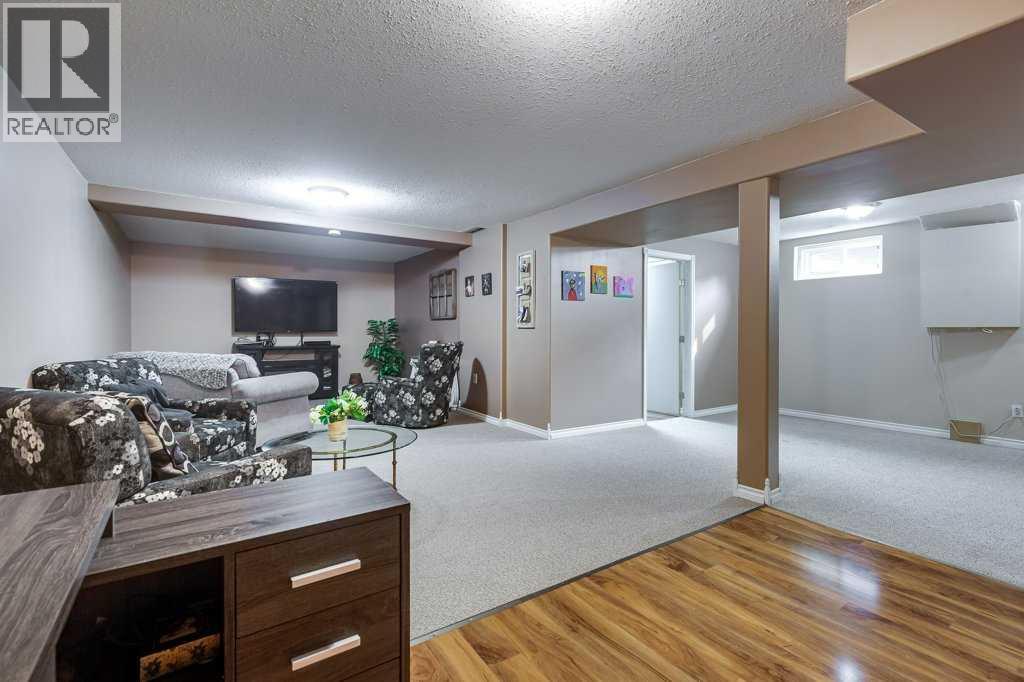 5651 45 Street, Innisfail
