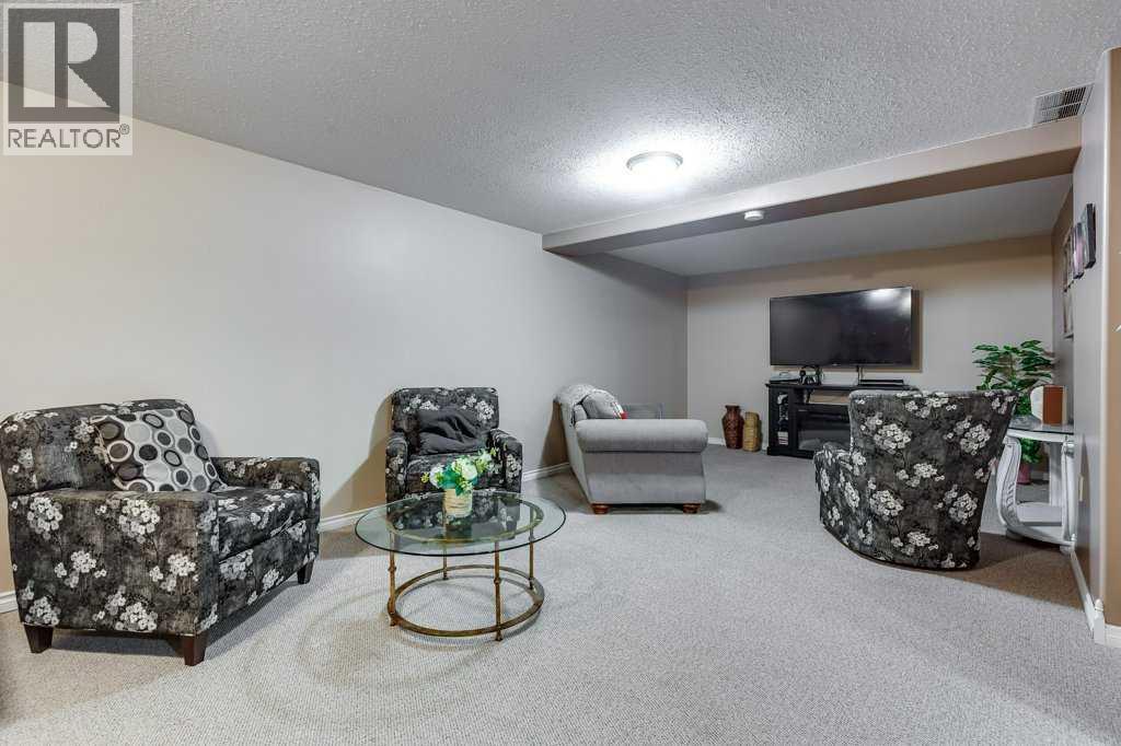 5651 45 Street, Innisfail