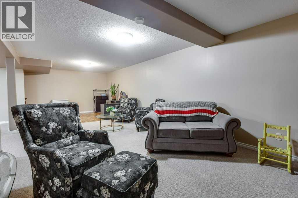 5651 45 Street, Innisfail