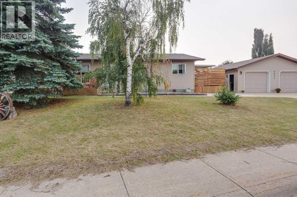 5651 45 Street, Innisfail