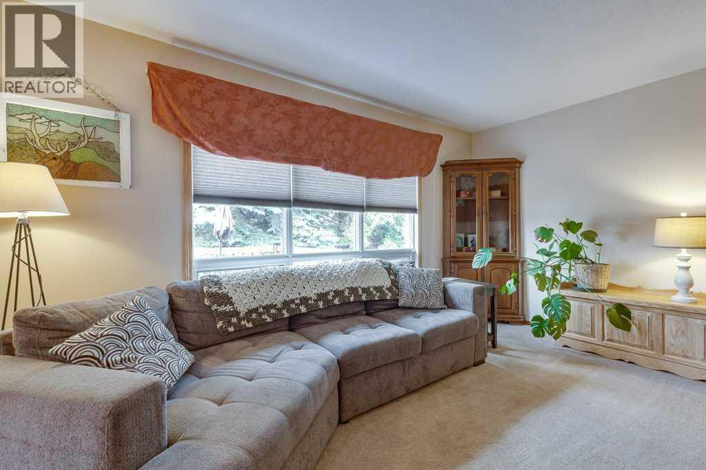 5651 45 Street, Innisfail