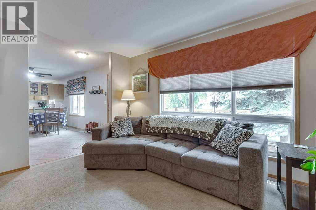 5651 45 Street, Innisfail