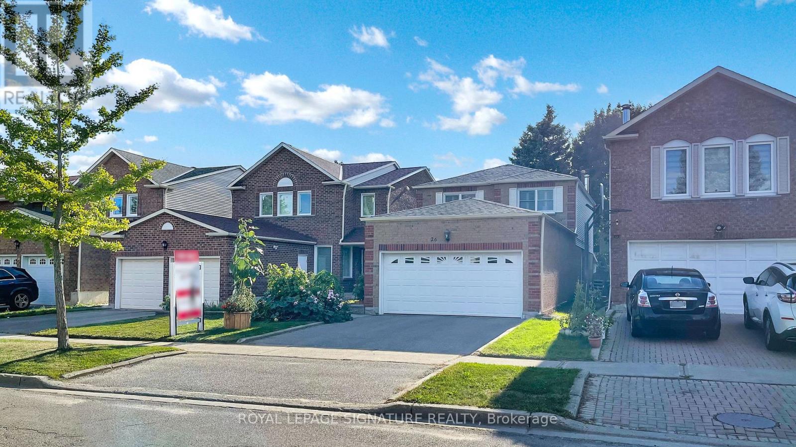 Photo 1 of 26 Holmbush Crescent, Toronto ON