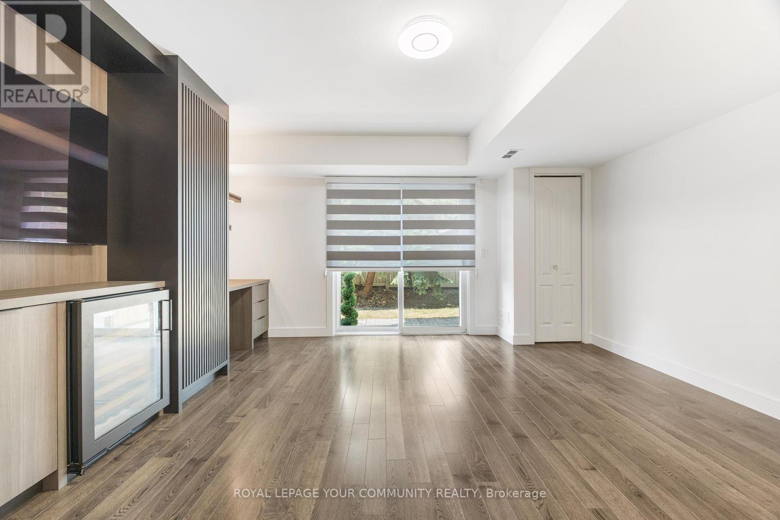 Photo 37 of 17 3020 Cedarglen Gate, Mississauga ON