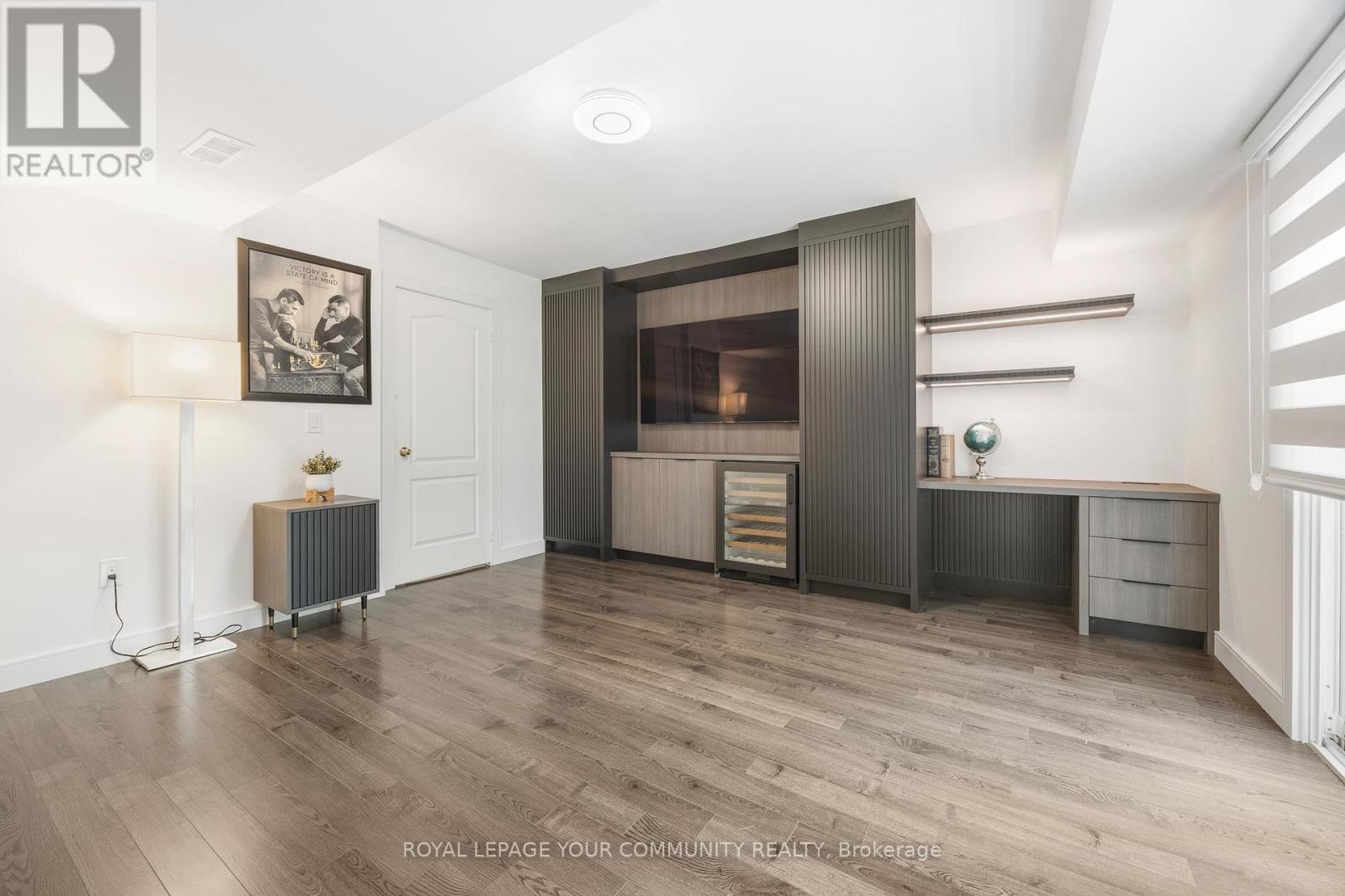 Photo 35 of 17 3020 Cedarglen Gate, Mississauga ON