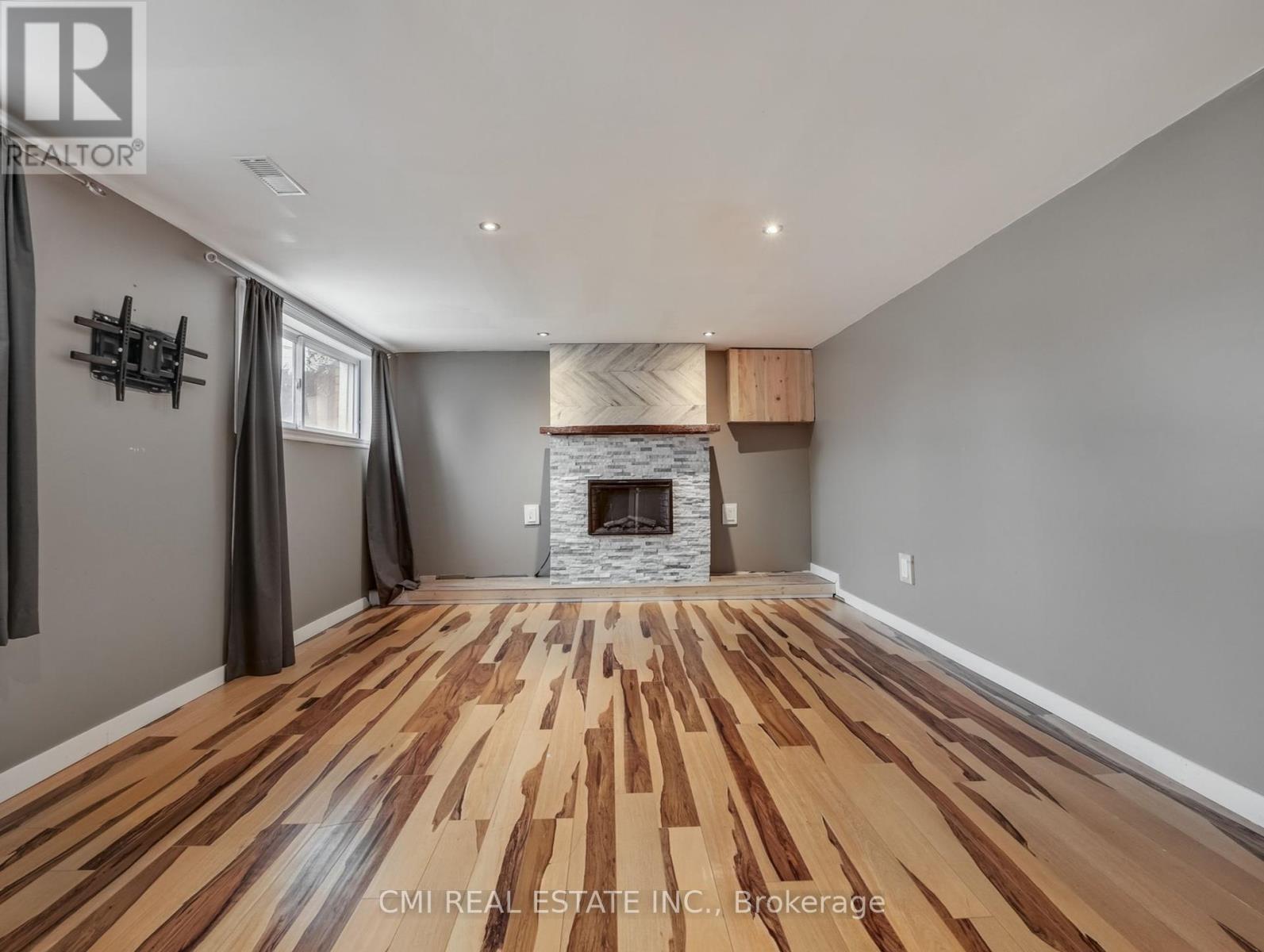 Photo 27 of 66 Rosewood Avenue, Guelph ON