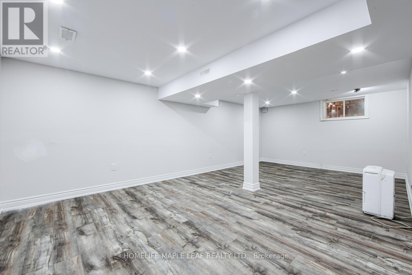Photo 19 of 927 97 Regional Road, Hamilton ON