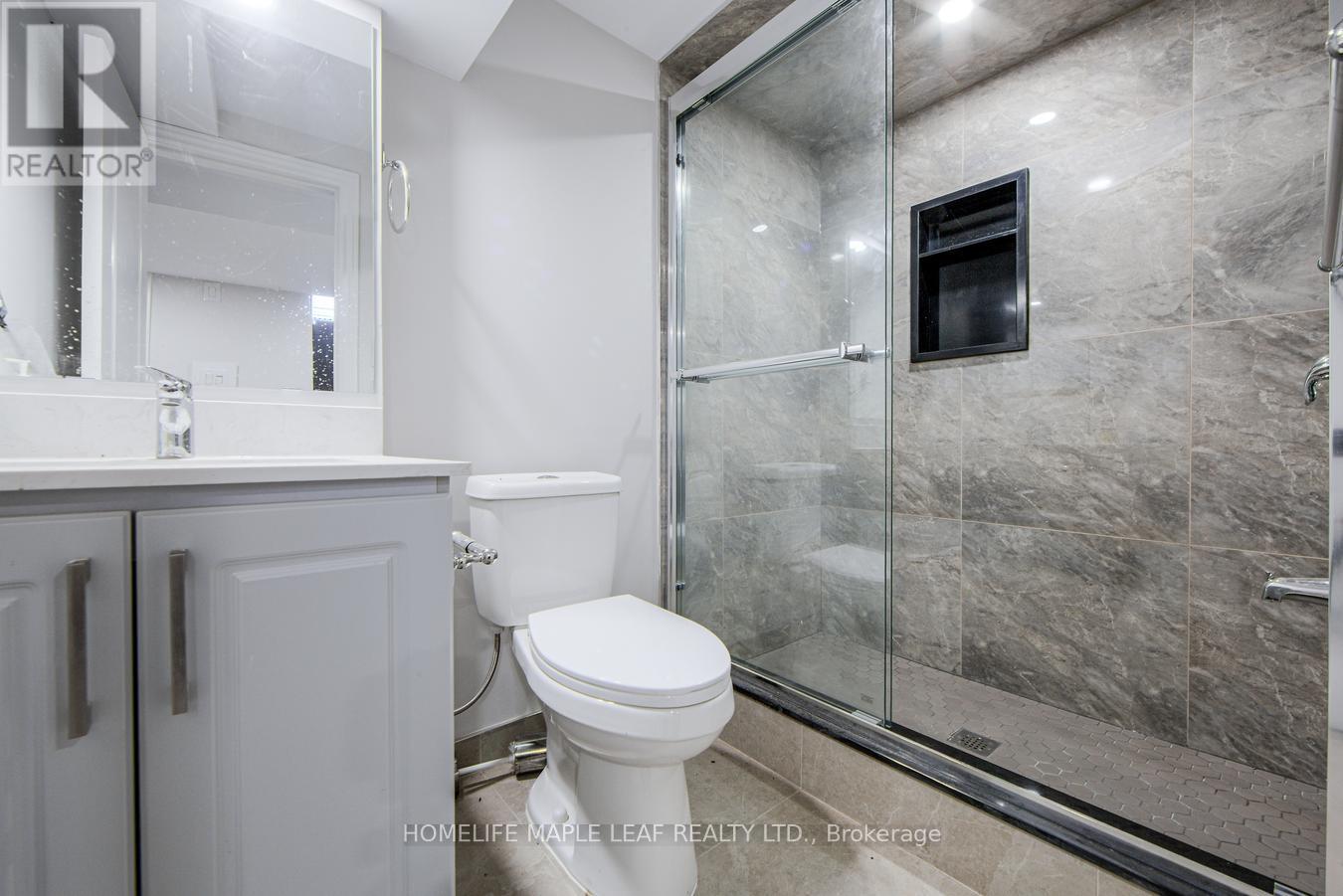 Photo 23 of 927 97 Regional Road, Hamilton ON