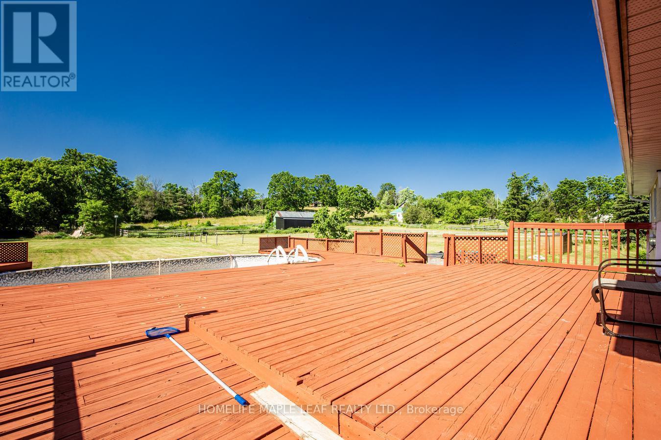 Photo 27 of 927 97 Regional Road, Hamilton ON