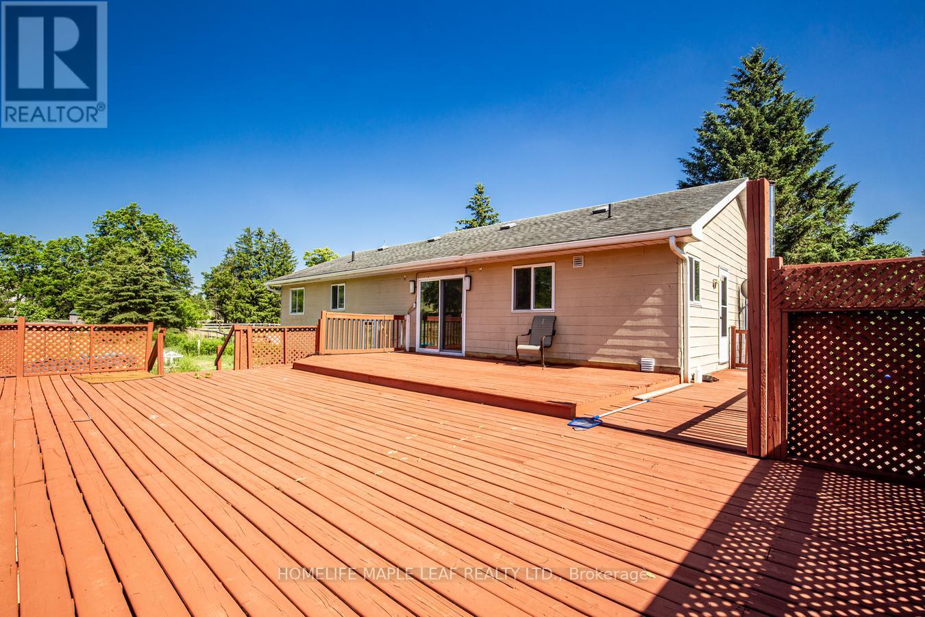 Photo 29 of 927 97 Regional Road, Hamilton ON
