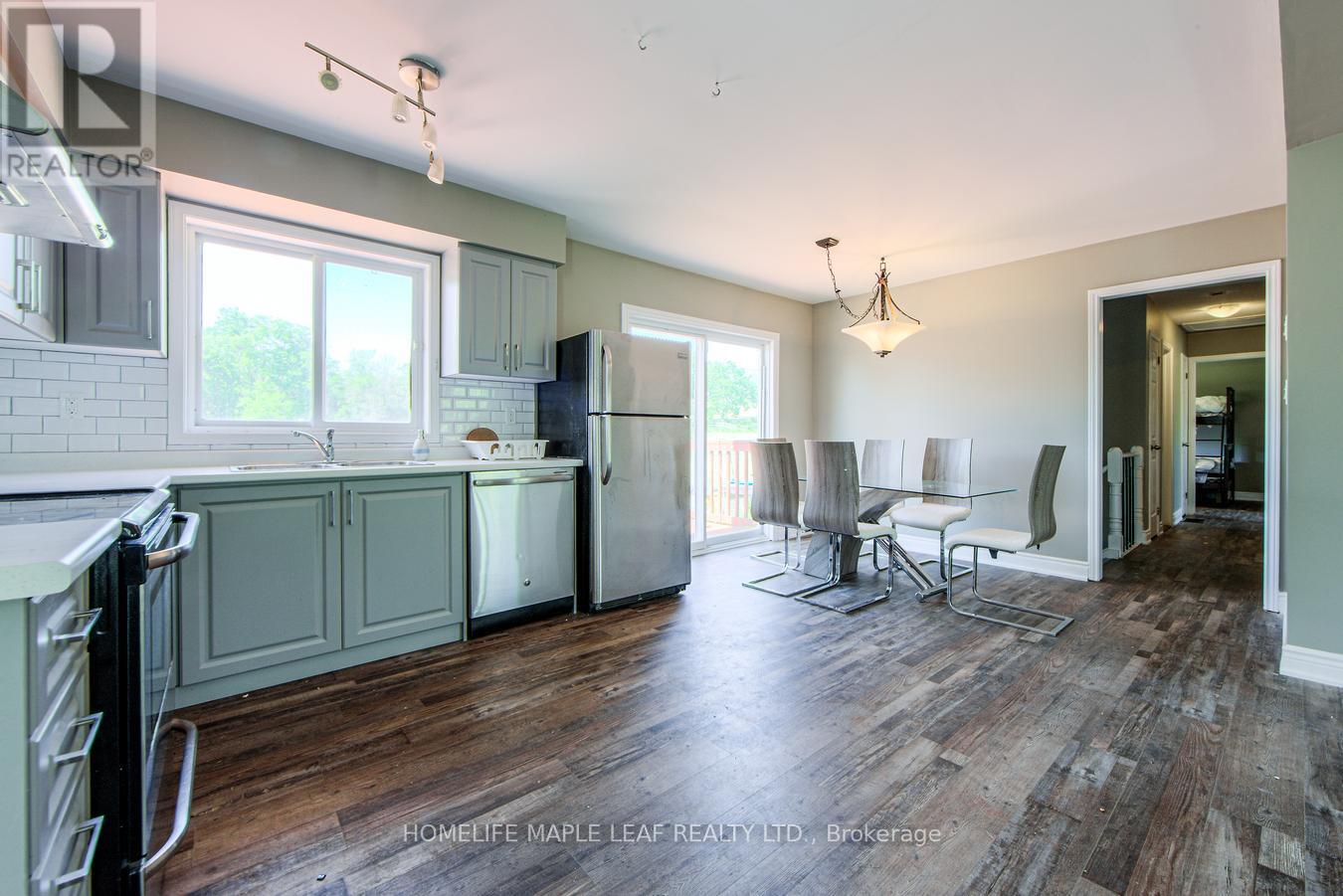 Photo 9 of 927 97 Regional Road, Hamilton ON