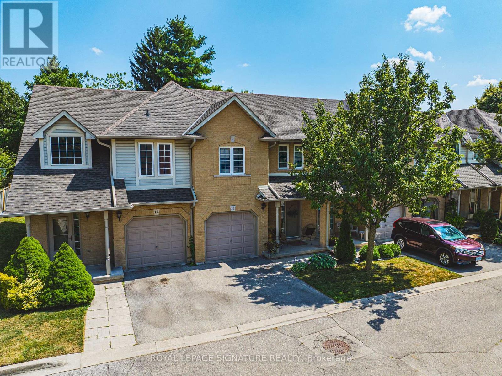 Photo 1 of 11 819 Upper Paradise Road, Hamilton ON