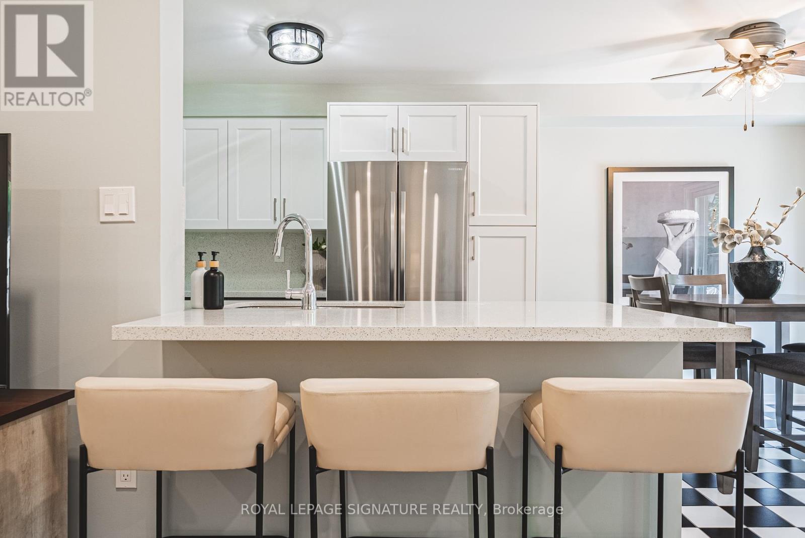 Photo 12 of 11 819 Upper Paradise Road, Hamilton ON