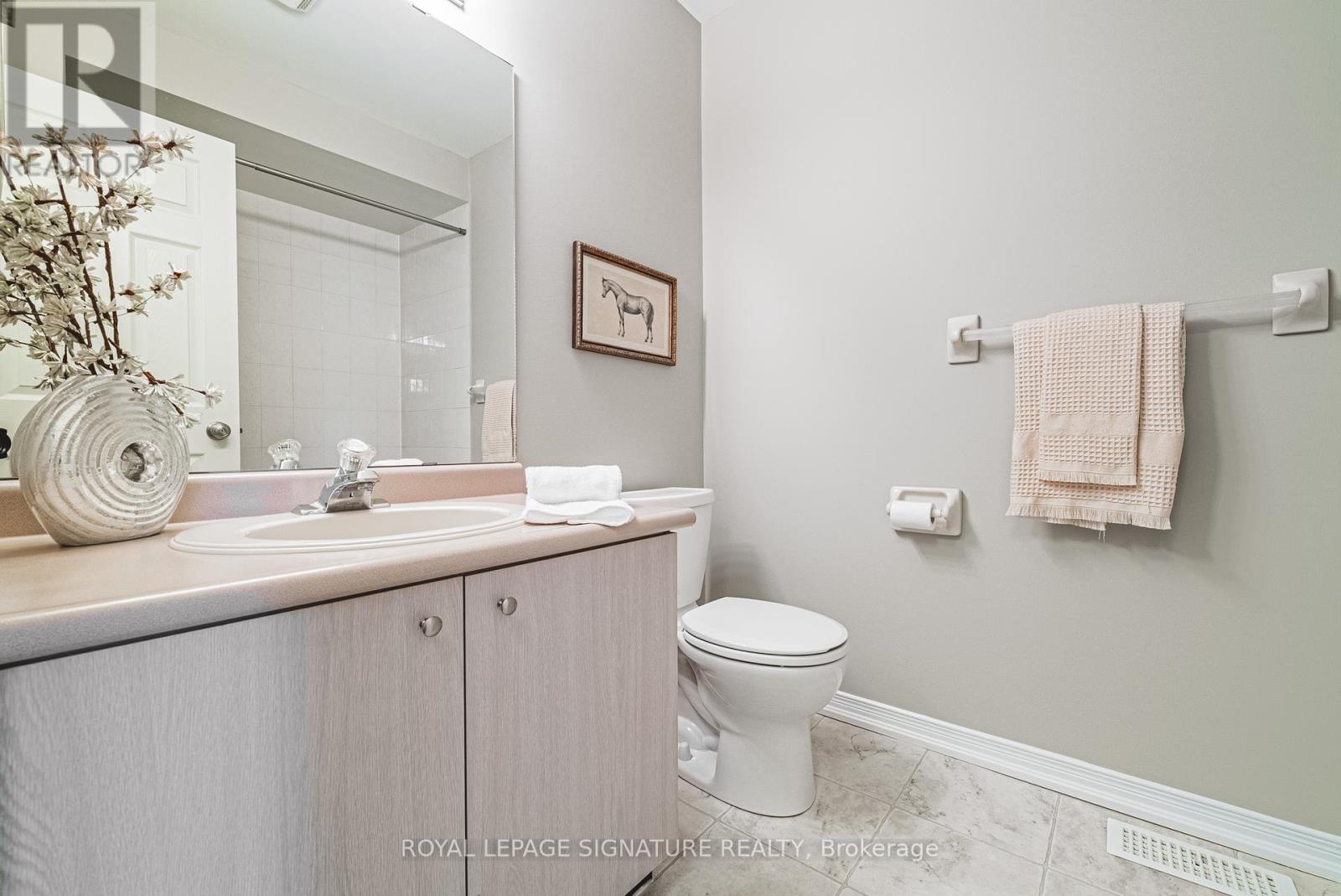 Photo 32 of 11 819 Upper Paradise Road, Hamilton ON