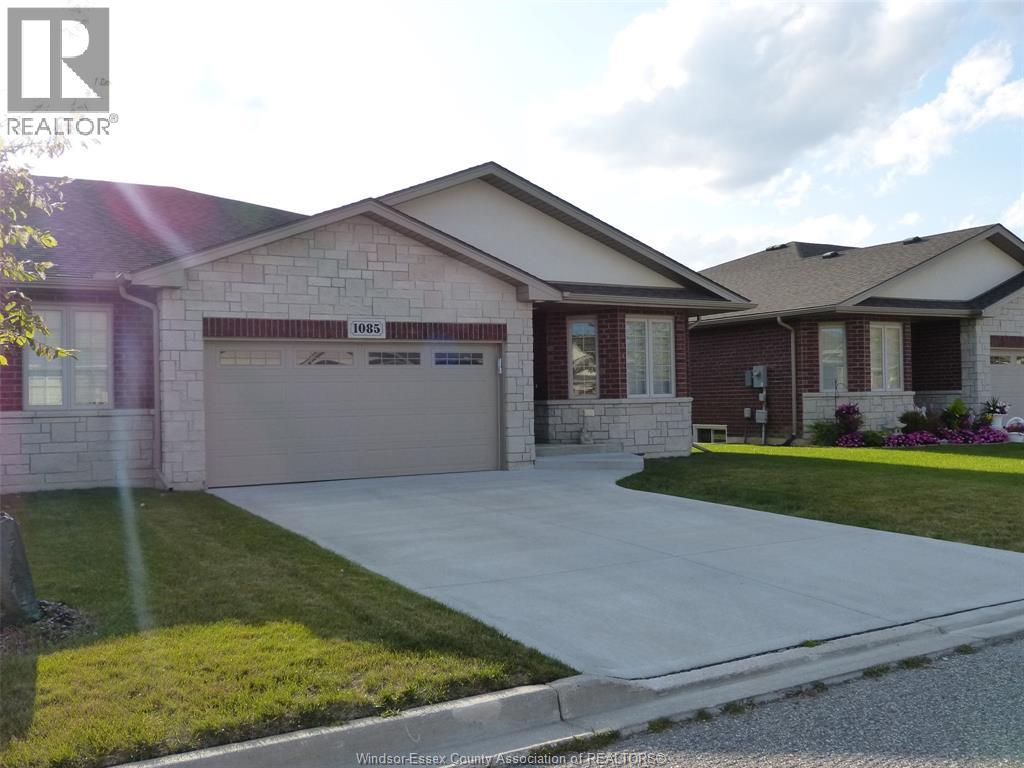 Photo 2 of 1085 Copeland Avenue, Windsor ON