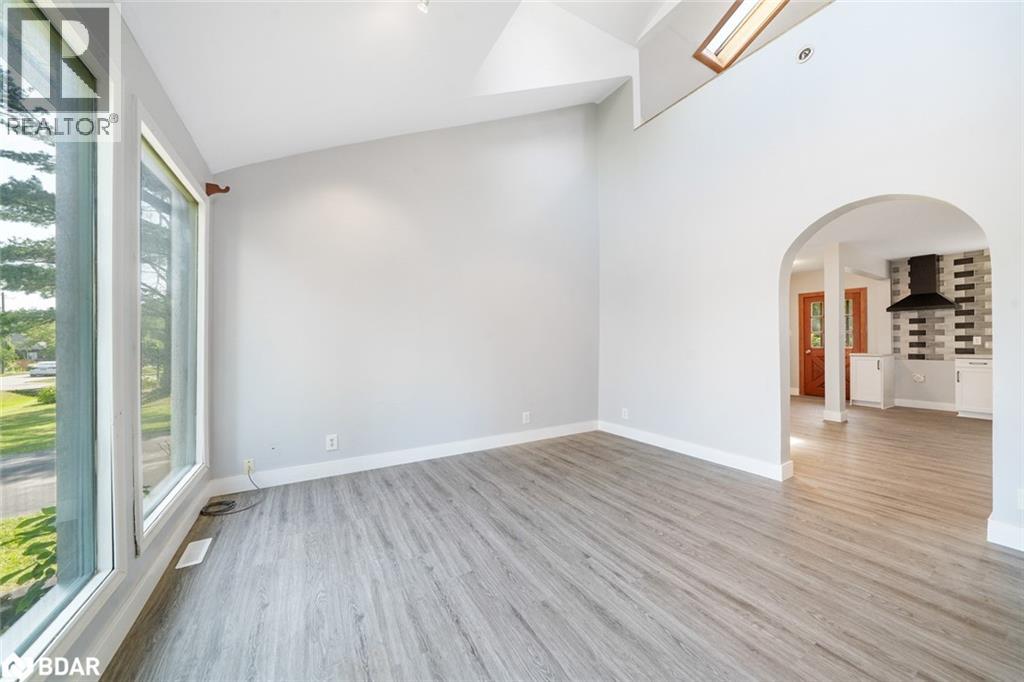 Photo 6 of 939 Clifton Boulevard, Innisfil ON