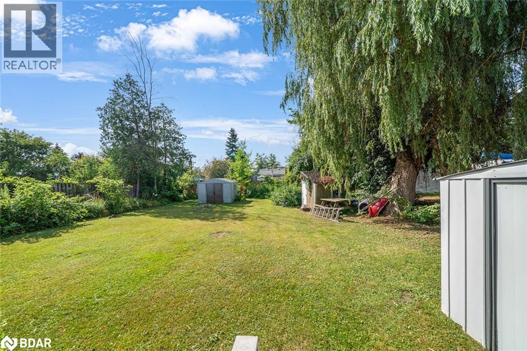 Photo 24 of 939 Clifton Boulevard, Innisfil ON
