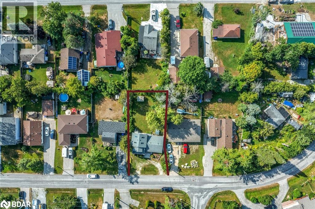 Photo 25 of 939 Clifton Boulevard, Innisfil ON