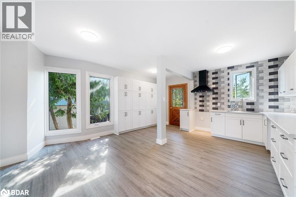 Photo 8 of 939 Clifton Boulevard, Innisfil ON